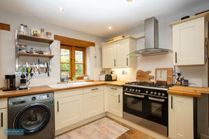 The Barn - Kitchen- click for photo gallery